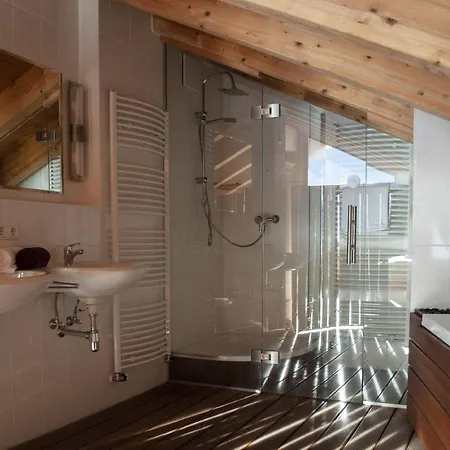 Gaestehaus Muenchner Kindl 招待所 3*