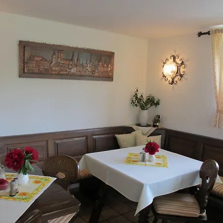 Gästehaus Münchner Kindl 3*